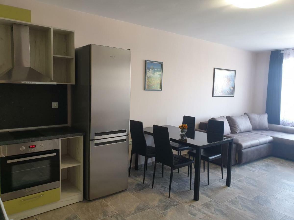 Hiora Apartments Vasiliko Tsarevo Esterno foto