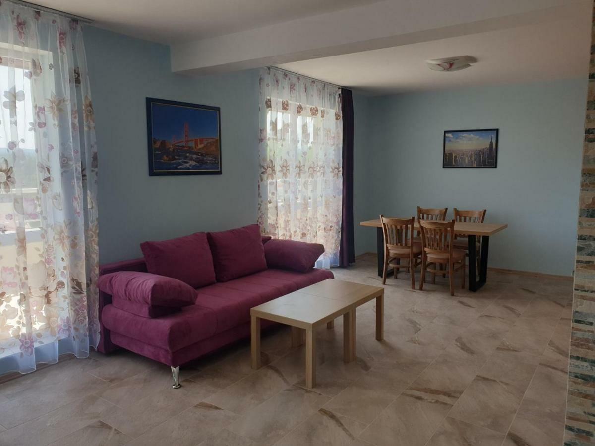 Hiora Apartments Vasiliko Tsarevo Esterno foto