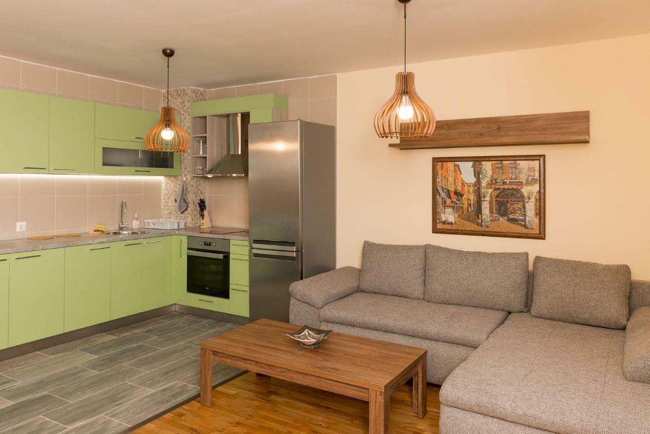 Hiora Apartments Vasiliko Tsarevo Esterno foto