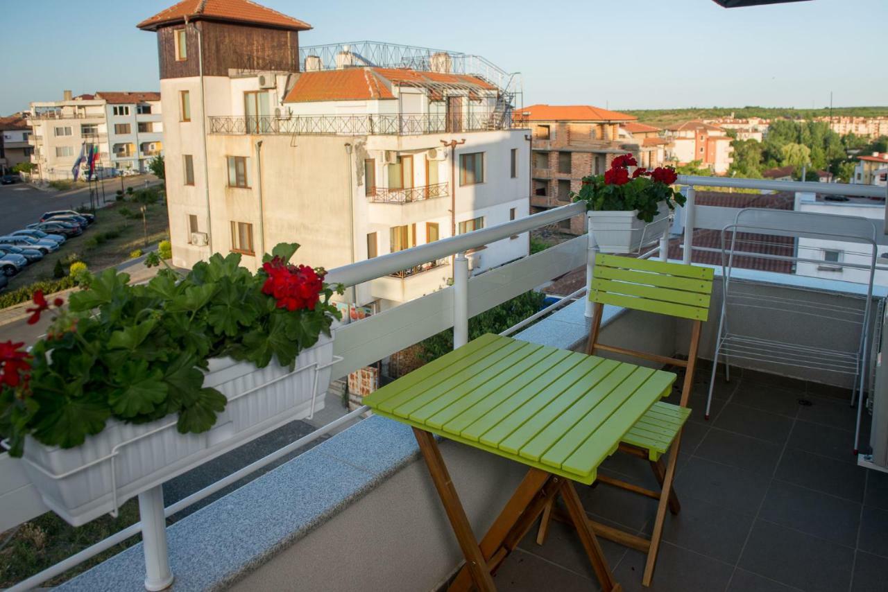 Hiora Apartments Vasiliko Tsarevo Esterno foto