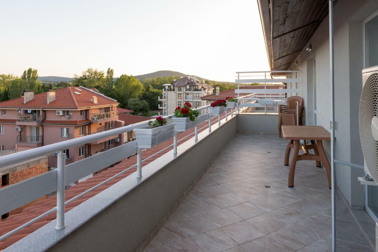 Hiora Apartments Vasiliko Tsarevo Esterno foto