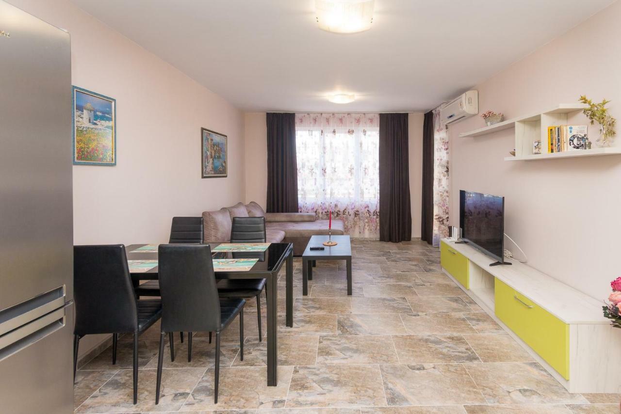 Hiora Apartments Vasiliko Tsarevo Esterno foto
