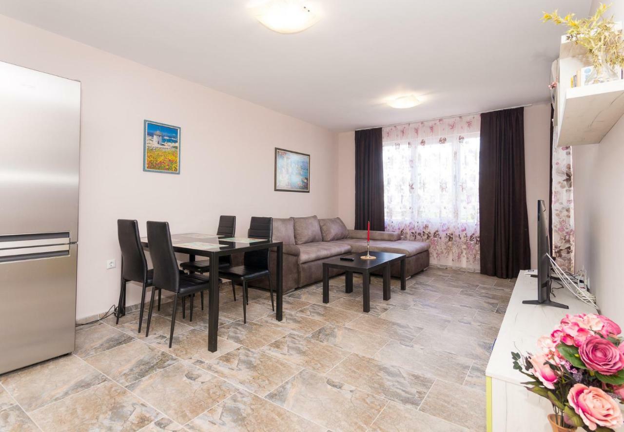 Hiora Apartments Vasiliko Tsarevo Esterno foto